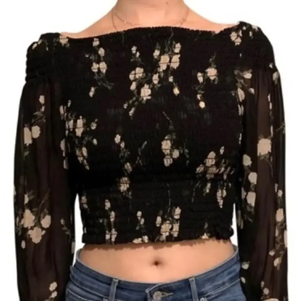 Reformation Milan Smocked Crop Top blouse Black Floral medium smocked romantic
